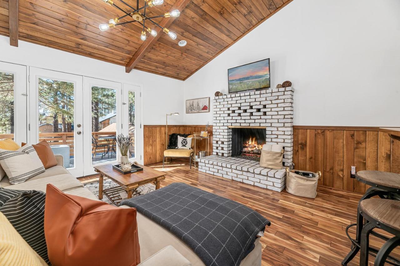 Yellow Pine Lodge - Charming Cottage Style Cabin With Peak-A-Boo Lake And Mountain Views Big Bear Lake Exterior photo