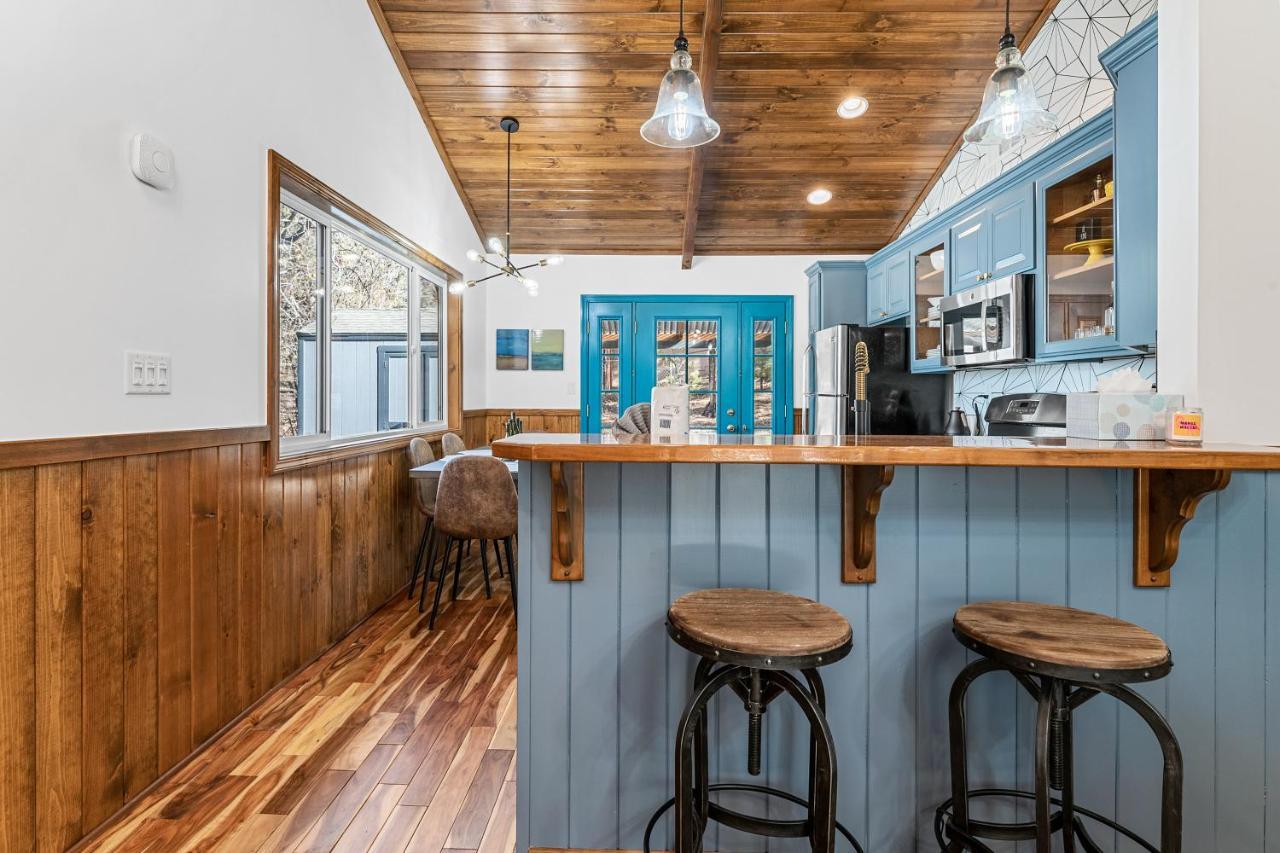 Yellow Pine Lodge - Charming Cottage Style Cabin With Peak-A-Boo Lake And Mountain Views Big Bear Lake Exterior photo